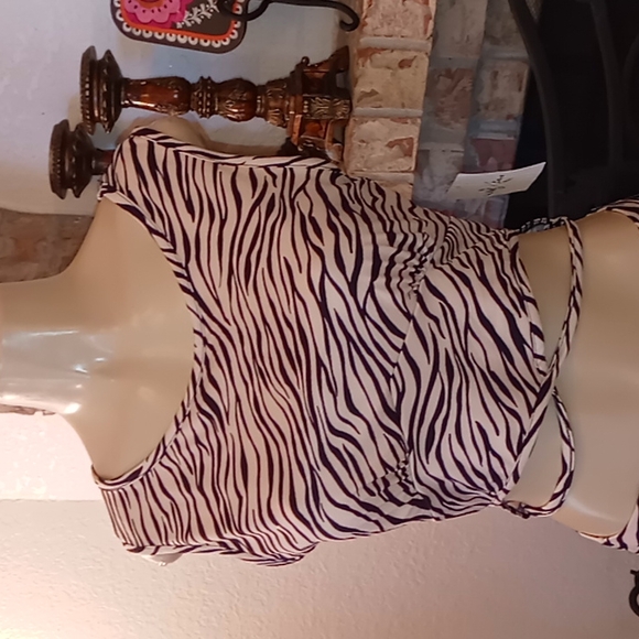 Wild Love skirt set - Picture 2 of 14